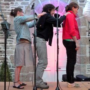 Préparation des chanteuses ;-)