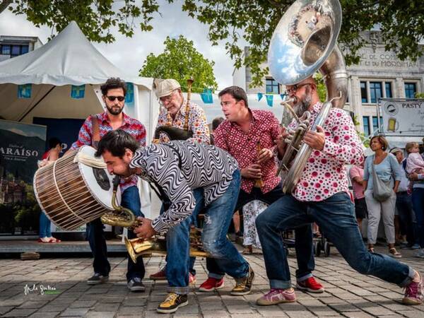 Image haute définition téléchargeable - cliquez